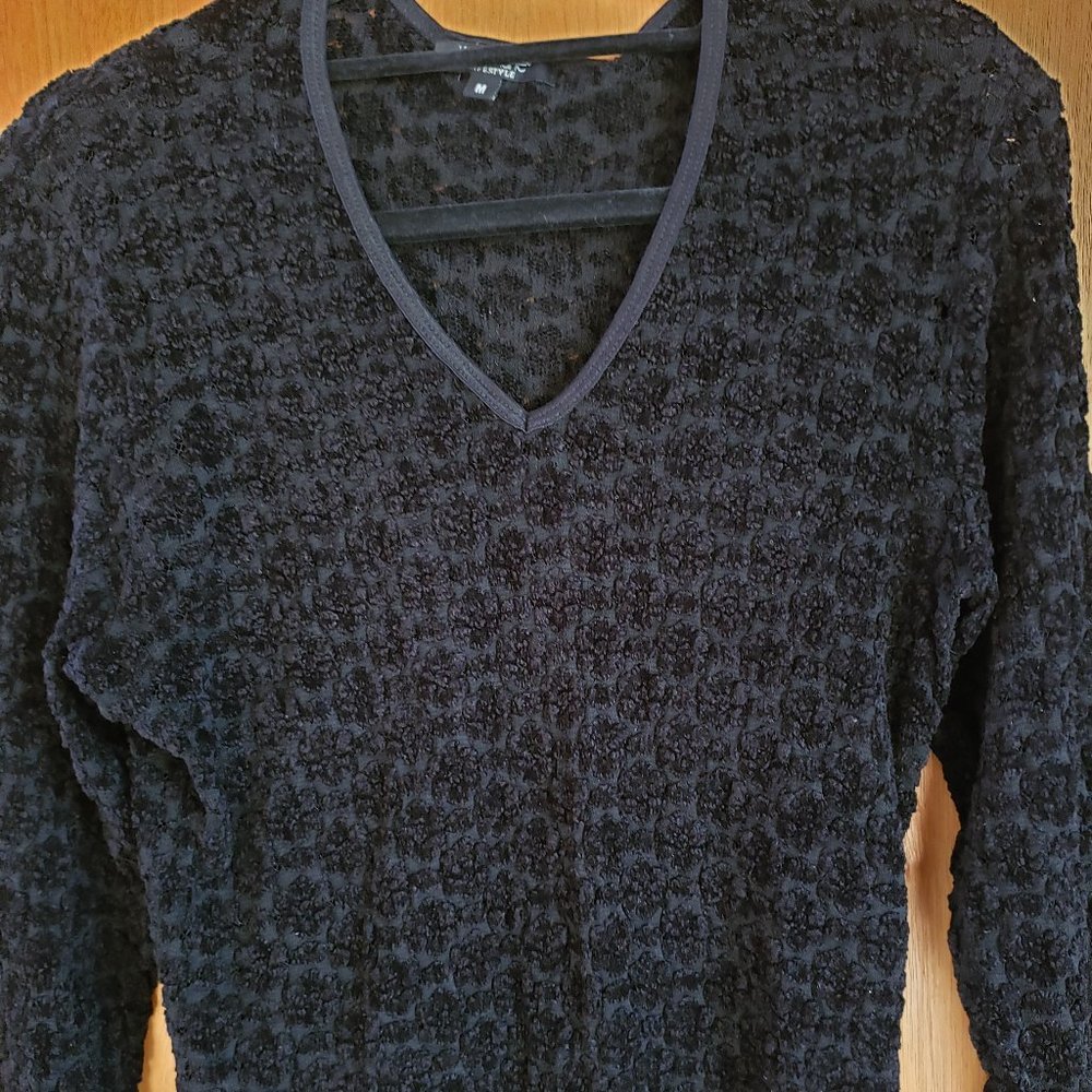 Karen Kane black v neck Top   M